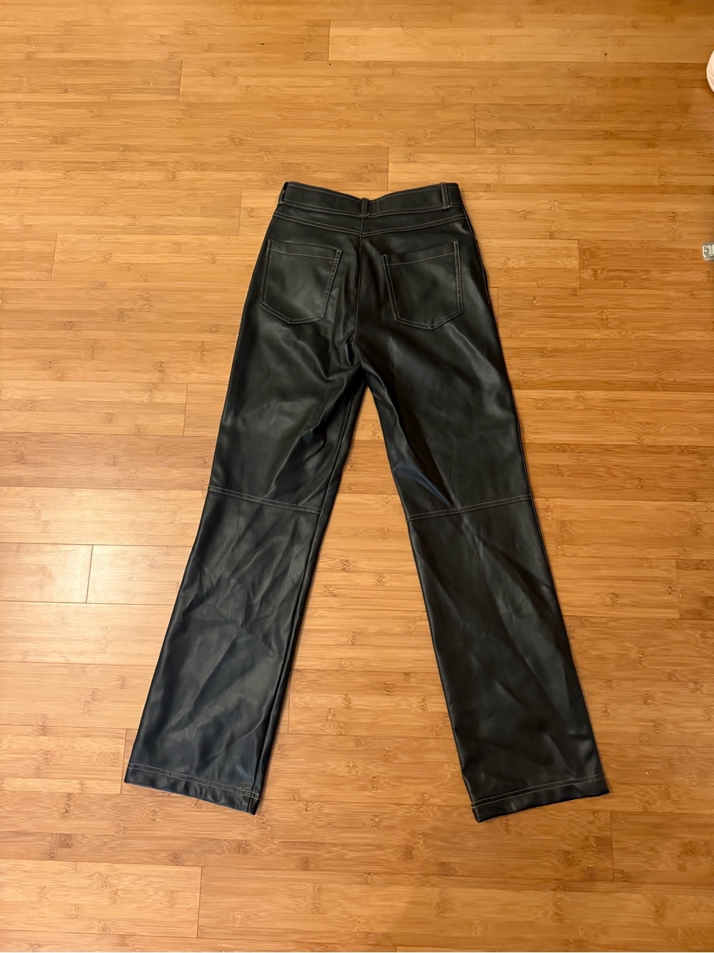 Zara Women’s Black Faux Leather Jeans - Picture 6 of 6